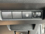 運転席まわりの画像です。