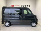 車両右側面からの写真になります。車をご覧になりたい時はお気軽に最寄りの店舗へご相談下さい。