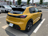 コーナーセンサー付きですので駐車も安心です。