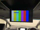 【後席モニター装備車】お出かけ時の渋滞!お子様や同乗者の方が退屈しません。ドライバーは運転に集中できます!