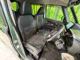 運転席シート廻りは使用感も少なく、良好な状態となっています。丁寧に使われていたことがよくわかりますね。