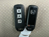 便利なスマートキー2個付きです。