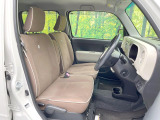 運転席シート廻りは使用感も少なく、良好な状態となっています。丁寧に使われていたことがよくわかりますね。