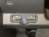 ハンドルの左下にETCがついています。高速道路の料金所の通過も楽々です。カードの取り出しもしやすい場所についています。