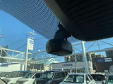 付いてて安心、前後ドライブレコーダーです。