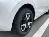 純正のフルホイールキャップはデザインもおしゃれです。