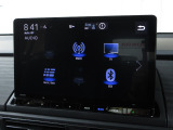 ナビゲーションは純正11.4インチコネクトナビ(LXM-247VFLi)を装着しております。AM、FM、CD、DVD再生、Bluetooth、音楽録音再生、フルセグTVがご使用いただけます。