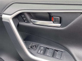 運転席シートポジションメモリースイッチ