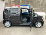 ドア開口部は広々としているので乗り降りしやすいです♪