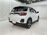 「バックフォルム」です。トランク・ラゲッジスペースには、多くの荷物を入れることが可能です。