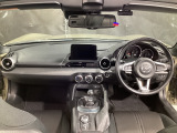 安全運転と情報操作を両立する運転席まわり。さまざまな情報を扱いながら正しい姿勢で安全に運転できることを追求したコックピット!