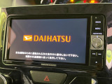 【純正ナビ】人気の純正ナビを装備しております。ナビの使いやすさはもちろん、オーディオ機能も充実!キャンプや旅行はもちろん、通勤や買い物など普段のドライブも楽しくなるはず♪