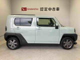 車両右側面からの写真になります。車をご覧になりたい時はお気軽に最寄りの店舗へご相談下さい。