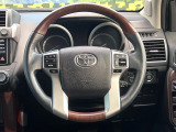 【純正革巻きステアリング】上質な革を使用することで、手にしっかり馴染みとても運転しやすいハンドルです♪