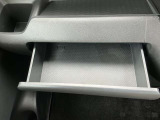グローブボックスも収納しやすさ◎