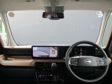 フロントガラスが広く視界が広々としているので、運転がとてもし易いです