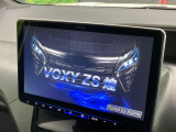 【BIG-X11インチナビ】人気の大画面BIG-Xナビを装備。専用設計で車内の雰囲気にマッチ!ナビ利用時のマップ表示は見やすく、テレビやDVDは臨場感がアップ!いつものドライブがグッと楽しくなります♪