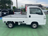 当店で購入して頂いたお車には距離無制限、1年間の保証をお付け致します。
