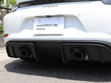 重厚な迫力あるダイナミックなスポーツカーサウンドを響かせるスポーツエグゾーストシステム