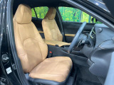 運転席シート廻りは使用感も少なく、良好な状態となっています。前オーナー様が丁寧に使っていたことがよくわかりますね。