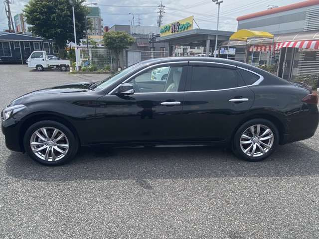 日産 フーガ 3.7 370GT FOUR 4WD の中古車詳細 (18,000km, スーパー