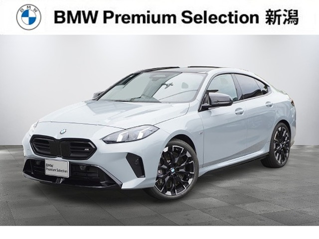 2シリーズグランクーペ M235 xドライブ 4WD 