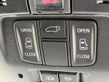 【両側パワースライドドア】スマートキーや運転席のスイッチで後席両側スライドドアの開閉が可能♪電動だから力を入れてドアを開ける必要が無く、小さなお子様でも簡単に開け閉めでき快適です♪