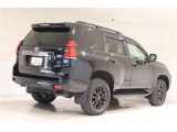 ★★★トヨタ認定中古車★★★ 1年間走行距離無制限の「ロングラン保証」が付いています。全国約5,000ヶ所のトヨタのお店で保証修理可能です。お出かけ先でも安心です。選べる延長保証もご用意しています。