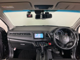 【前方視界】開放的な前方視界!運転がしやすく疲れにくいです♪窓が大きく、見通しがとっても良いおクルマですよ♪
