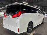 最大3年先まで延長可能なロングラン保証&alpha;(有料)もご用意しております。無料保証期間1年に安心をプラスする、1年または2年の延長保証がお選び頂けます。もちろん、走行距離は無制限です。