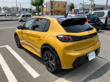 コーナーセンサー付きですので駐車も安心です。