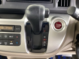 シンプルでとても使いやすいインパネシフトです。