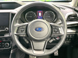 【純正革巻きステアリング】上質な革を使用することで、手にしっかり馴染みとても運転しやすいハンドルです♪