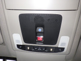 事故や急病時、ホンダトータルケアプレミアム加入なら、緊急通報ボタンを押すだけでHonda CONNECTが位置情報を送信し、オペレーターが即座に救援を手配します