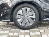 スチールホイール。純正ホイールカバー付き。タイヤサイズは185/60R16