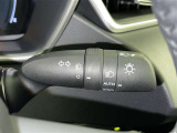 【オートライト】車外の明るさに応じて自動的にライトの点灯・消灯をしてくれます