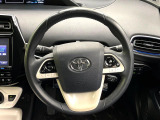 【純正革巻きステアリング】上質な革を使用することで、手にしっかり馴染みとても運転しやすいハンドルです♪