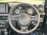 【純正革巻きステアリング】上質な革を使用することで、手にしっかり馴染みとても運転しやすいハンドルです♪
