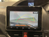 【バックモニター】駐車時に後方がリアルタイム映像で確認できます。駐車時や、夜間のバック時に大活躍♪