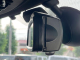 ●ETC車載器内蔵ルームミラー:お引き渡し時には再セットアップを実施後、お渡しいたします。マイレージ登録に関してもお気軽に担当営業までお尋ねください。