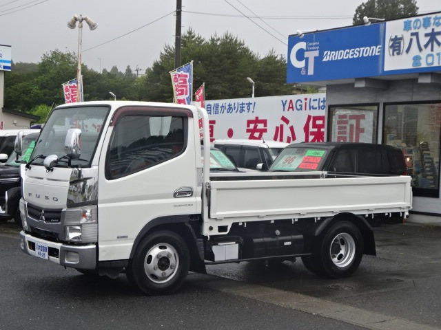 キャンター 平ボディ 低床 2000kg積 4WD