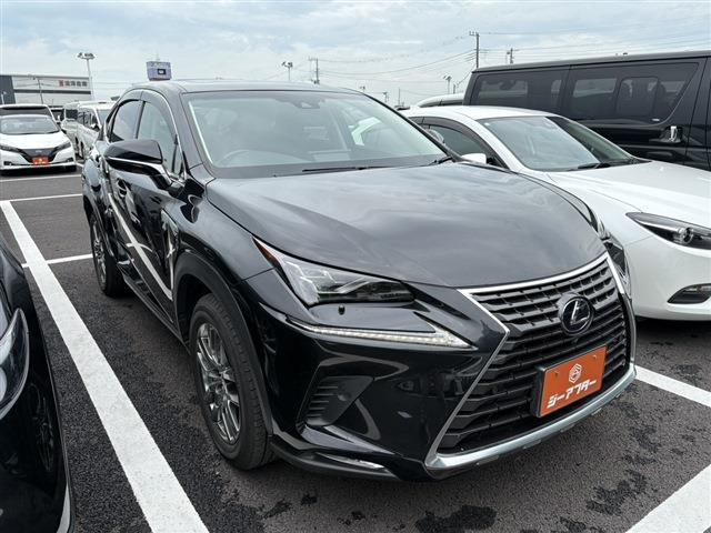NX 300h バージョンL 禁煙車 赤革シート 純正10.3インチナビ
