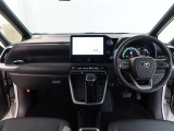 見通しのよいすっきりとした視界で、誰でも運転しやすいです。運転のしやすさは疲れにくさにも繋がりますよ♪