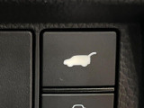 【パワーバックドア】スマートキーや運転席のボタンを押すだけでリアゲートが自動で開閉します!荷物を持っている時や、高い位置にあるバックドアを閉める際に便利な機能です♪