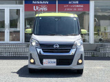 営業時間は9:30〜18:00。毎週水曜日は定休日です。