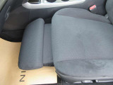 助手席オットマン機能も有りロングドライブも快適ですね。