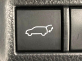 【パワーバックドア】スマートキーや運転席のボタンを押すだけでリアゲートが自動で開閉します!荷物を持っている時や、高い位置にあるバックドアを閉める際に便利な機能です♪