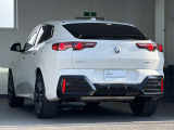 この度は弊社認定中古車をご覧いただき誠にありがとうございます。弊社はBMW 正規ディーラーですので遠方のお客様も安心してご購入下さい。ご不明な点がございましたらお気軽にお申し付けください。