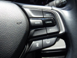 Hondaセンシングの機能のひとつ、アダプティブクルーズコントロール付!アクセルから足を離しても設定したスピードと前車との車間を保ち走行してくれます!車線維持もアシスト☆高速道路で疲労軽減ですね☆