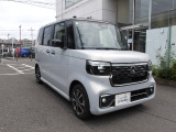 こちらのおクルマはメーカー保証期間内ですので新車一般保証特別保証を継承いたします(一般保証は新車登録月から3年間または走行60000kmまで、特別保証は新車登録月から5年間または100000kmまで)